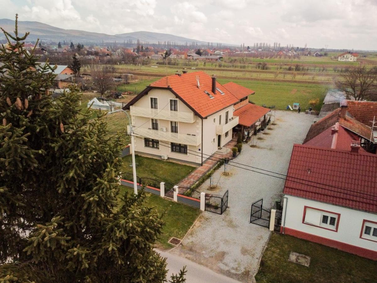 Kuca Za Odmor Vallirea Kaptol Exterior foto
